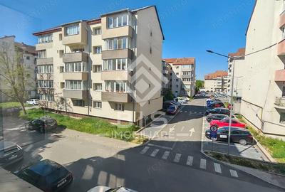 Apartament cu 3 camere decomandat în Central - 1
