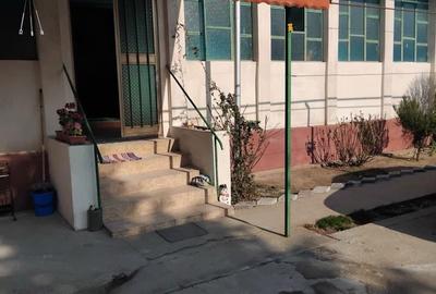 Casă cu 4 camere în Central - 3