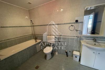 Spațiu comercial, de 150 mp, în P-ța Maria - 10