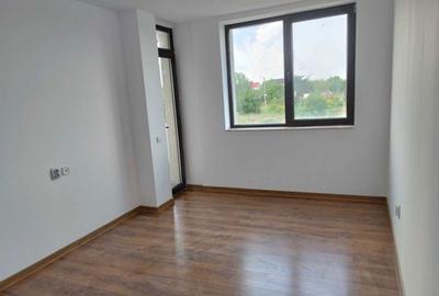 Casă cu 4 camere în Central - 3