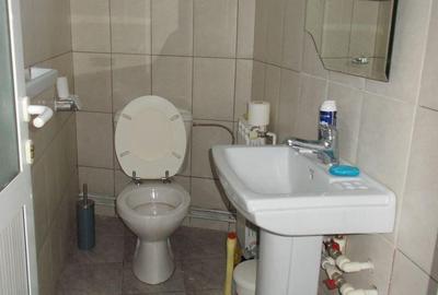 Casă cu 5 camere cu Teren 70 Mp în Central - 11