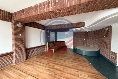 Spațiu comercial, de 377 mp, în Central - 14