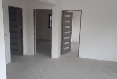 Casă cu 3 camere în Șendreni - 2