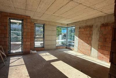 Apartament 4 camere, 97.75 mp+24 mp terasa + garaj+boxa in vila str. Campului! Pret: 290000 EURO - 3