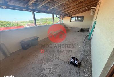 Apartament cu 4 camere decomandat în Central - 1