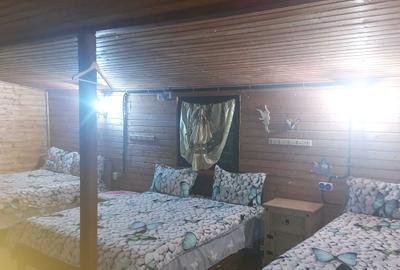 Casă cu 4 camere în Exterior Vest - 1