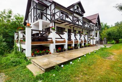 Casă individuală cu 12 camere cu Teren 3500 Mp în Exterior Vest - 2