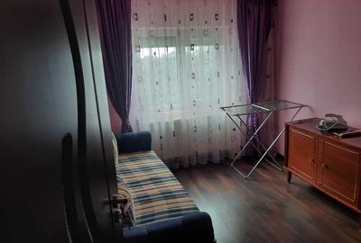 Apartament cu 3 camere decomandat în Tăbăcari - 1