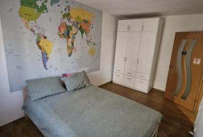 Apartament cu 3 camere semidecomandat în Lipovei