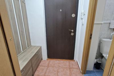 Garsonieră semidecomandată în Tractorul - 6