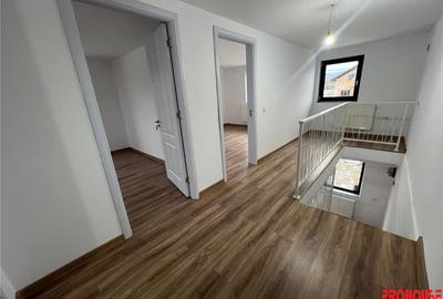 Casă cu 3 camere cu Teren 1000 Mp în Central - 12