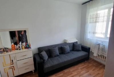 Apartament 3 camere et.2 Dorohoi / Olinescu - 2