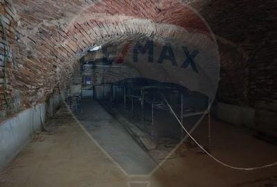 Spațiu comercial , birouri, Ultracentral ,S+P+E, 350 mp - 12