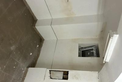 Spațiu comercial, de 120 mp, în P-ța Maria - 3