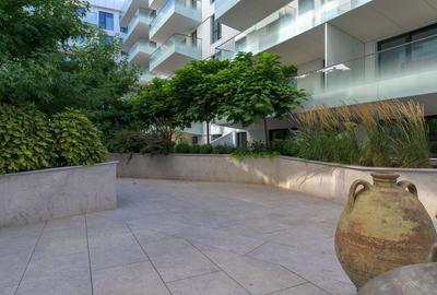 Apartament cu 3 camere semidecomandat în Băneasa