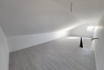 Duplex spatios cu 4 camere si mansarda cu placa de beton,gata de mutat - 10