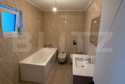 Casă cu 4 camere cu Teren 780 Mp în Central