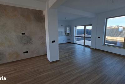 Casă cu 4 camere cu Teren 200 Mp în Rediu - 4
