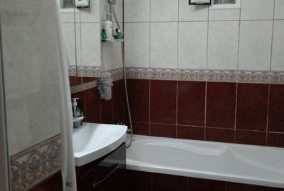 Berceni-5min Aparatorii Patriei,decomandat,parcare ADP,etaj 4/4! - 8