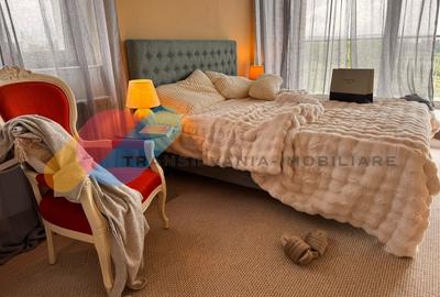 Apartament cu 3 camere semidecomandat, mobilat în Borhanci