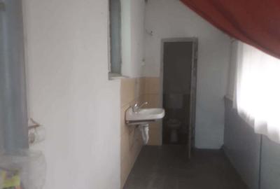 Spațiu comercial, de 140 mp, în Central - 4