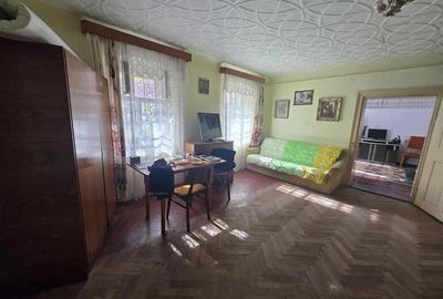 Apartament cu 2 camere semidecomandat, mobilat în Central