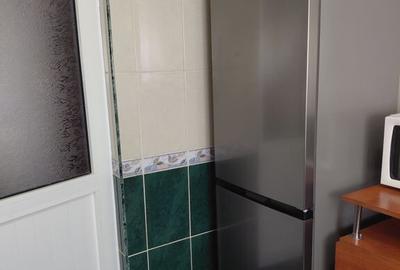 Apartament cu 2 camere decomandat în Micro 20 - 9