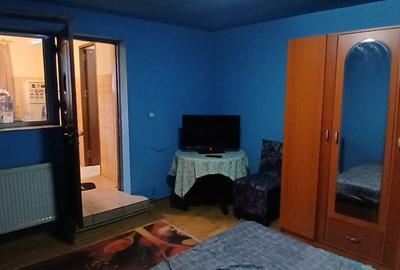 Garsonieră decomandată în Titan - 4