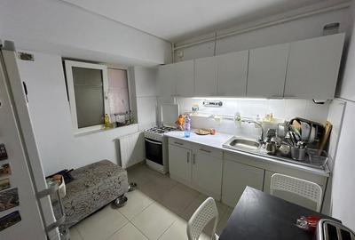 Apartament 3 camere, Drumul Taberei - 200m Metrou, bloc 1980 - 9