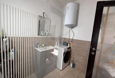 Casă cu 5 camere cu Teren 700 Mp în Goicea - 3