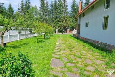 Casă cu 7 camere cu Teren 1250 Mp în Central