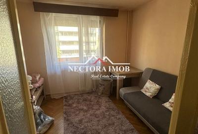 Apartament cu 3 camere decomandat în Orașul Nou
