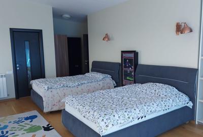 Penthouse cu 5 camere decomandat, mobilat în Central - 51