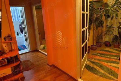 Apartament cu 4 camere decomandat în Central - 8