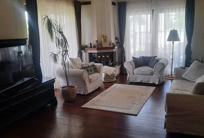 Casă cu 4 camere în Central - 1