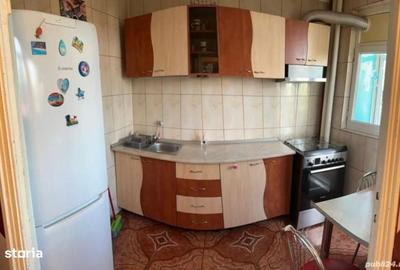 Apartament cu 2 camere semidecomandat, mobilat în 1 Mai - 2