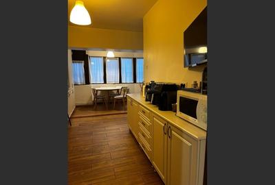 Apartament spatios 3 camere,ultracentral ,cu vedere panoramica - 4