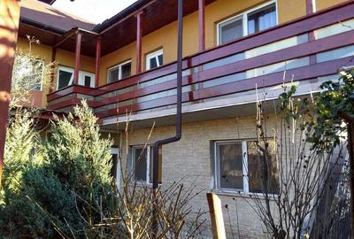 Casă cu 10 camere cu Teren 300 Mp în Central - 4