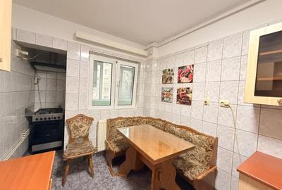 Apartament cu 4 camere decomandat în Apărătorii Patriei - 14