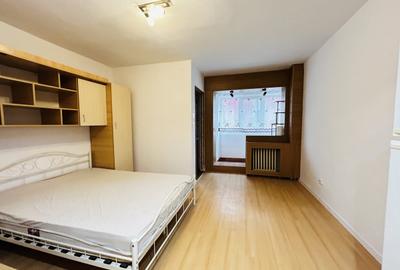 Garsonieră decomandată în Titan - 7