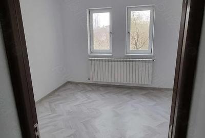 Apartament cu 4 camere semidecomandat în Cantemir - 2