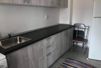 Apartament cu 3 camere decomandat în Șcheia - 1