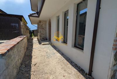 Casă individuală cu 4 camere cu Canalizare în Dezmir - 30