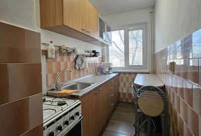 Apartament cu 3 camere decomandat în Nufărul - 8