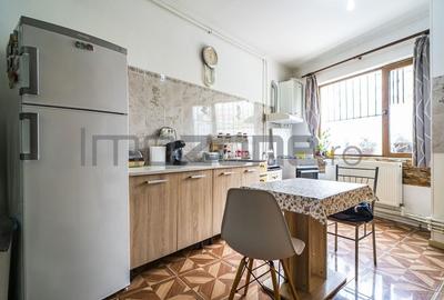 Str. Aramesti, 2 camere, 66 mp, parter/3, bloc tip vila, c-tie 1990, comision 0% - 5