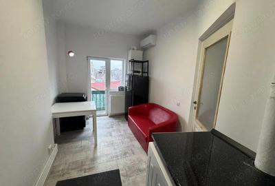 Garsoniera de pe strada Visinilor - 11