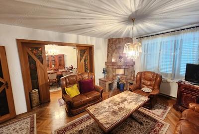 Casă cu Teren 800 Mp în Central