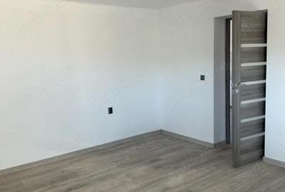 Casă cu Teren 1000 Mp în Ciumărna - 3