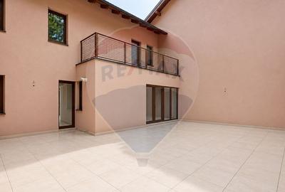 Penthouse cu 4 camere semidecomandat în Schei - 22