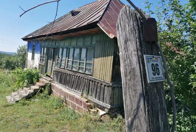 Casa si teren de vanzare - 1